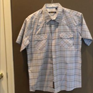 Short sleeved casual button down. Medium